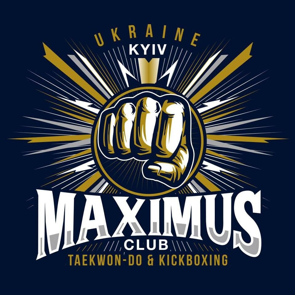 Логотип Maximus Club